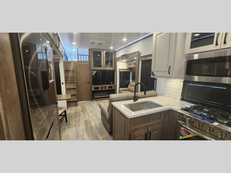 Alliance RV Paradigm 395DS